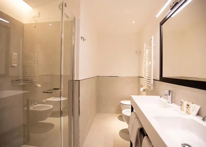 מלון Casa Bianconi 3*